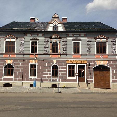 Restaurace U Kostela Hotel Marianske Radcice Eksteriør billede