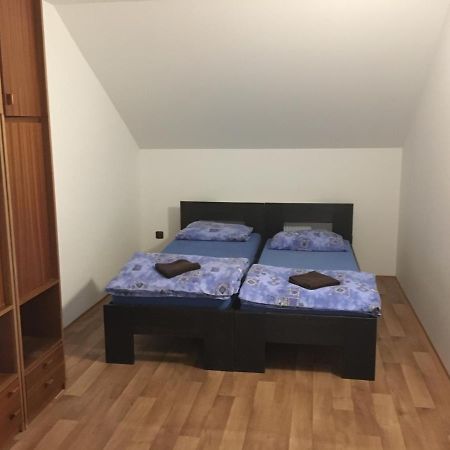 Restaurace U Kostela Hotel Marianske Radcice Eksteriør billede