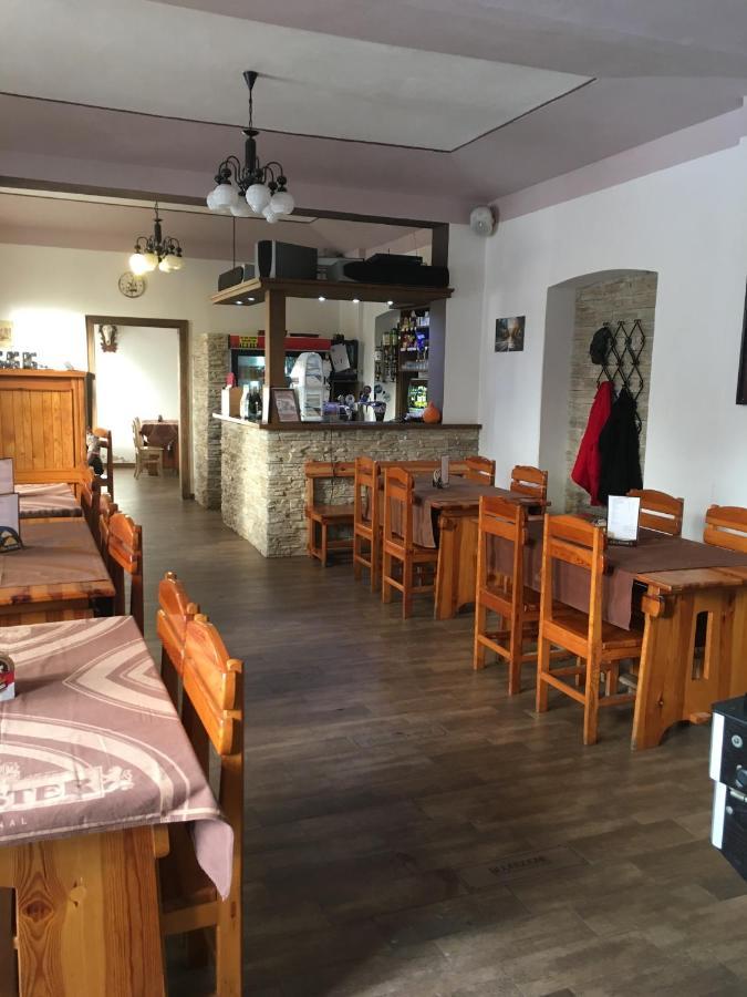 Restaurace U Kostela Hotel Marianske Radcice Eksteriør billede
